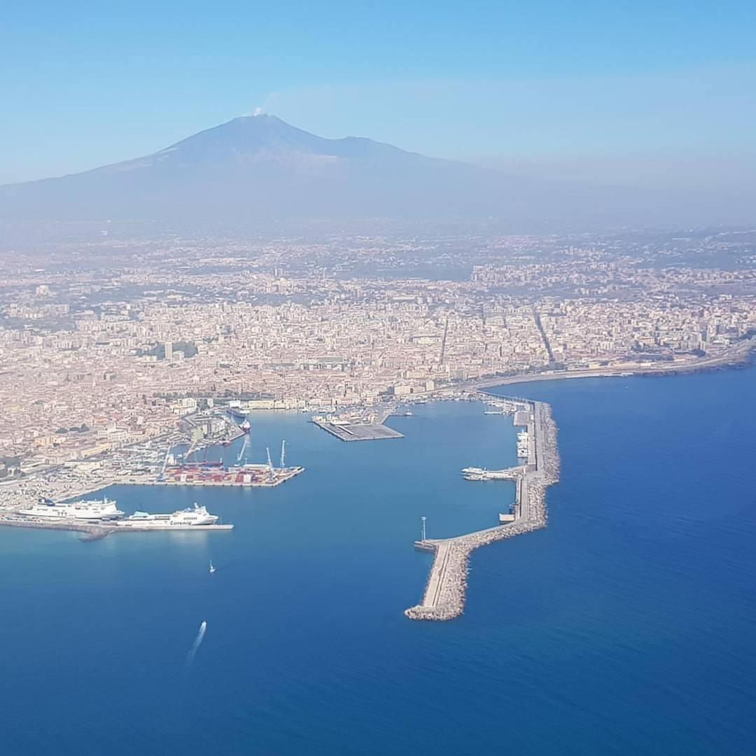 Appartamento I Puritani On The Beach Giardini-Naxos Exterior foto