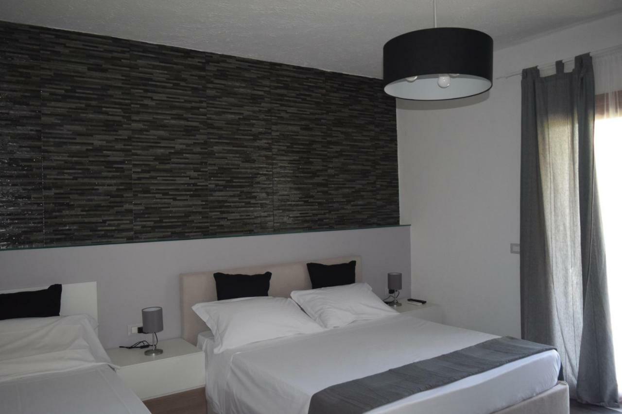 Appartamento I Puritani On The Beach Giardini-Naxos Exterior foto